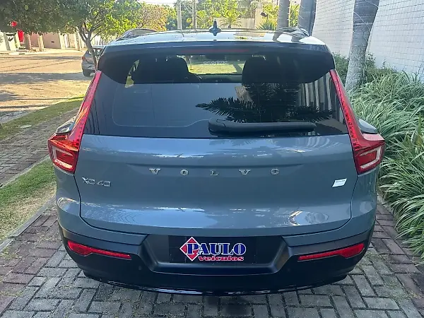 Volvo XC40 Recharge - Imagem 4