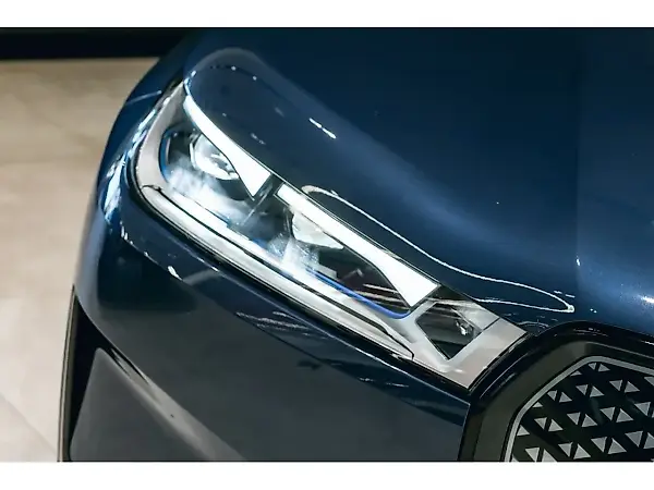 BMW Ix - Imagem 4