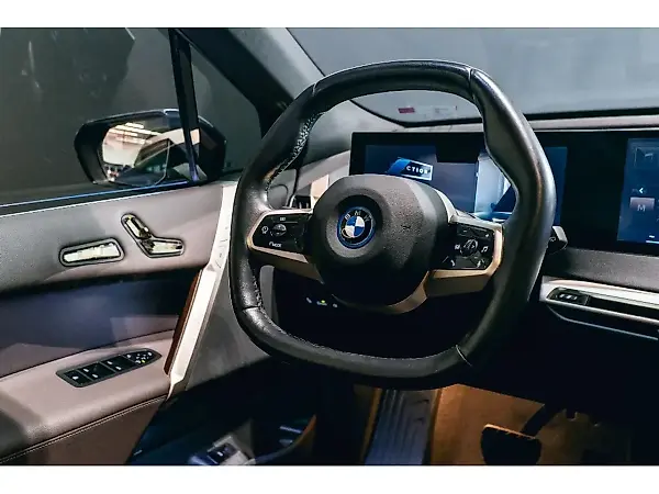 BMW Ix - Imagem 11