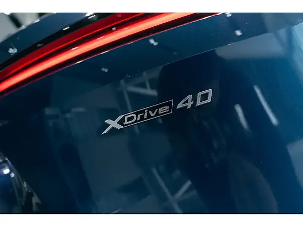 BMW Ix - Imagem 7