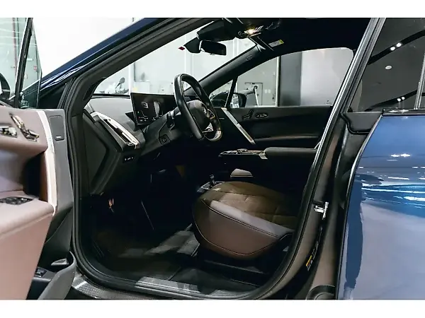 BMW Ix - Imagem 13