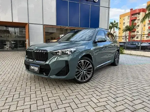 BMW IX1 - Imagem 3