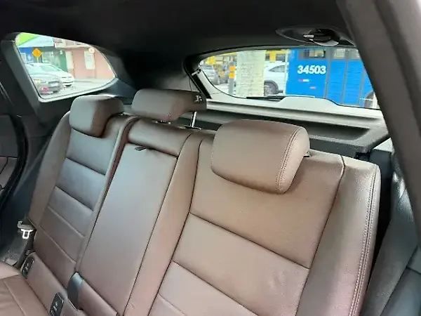 BMW IX1 - Imagem 9
