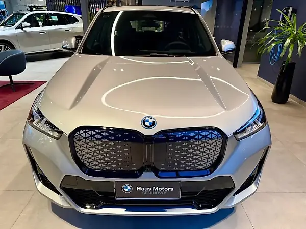 BMW IX1 - Imagem 7