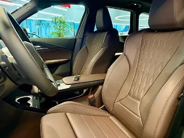 BMW IX1 - Imagem 10