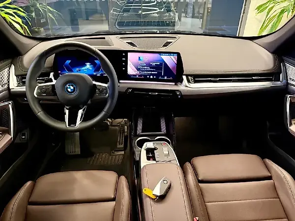 BMW IX1 - Imagem 8