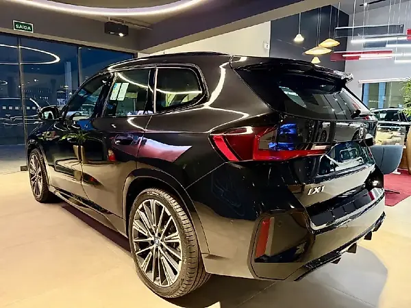 BMW IX1 - Imagem 5