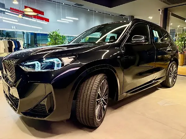 BMW IX1 - Imagem 6