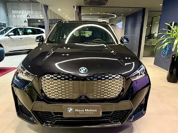 BMW IX1 - Imagem 7