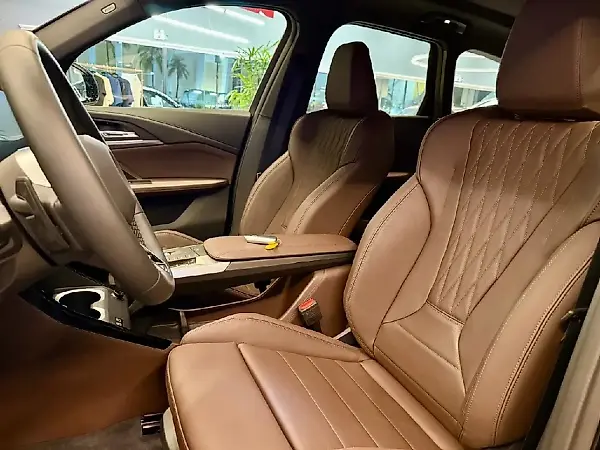 BMW IX1 - Imagem 10