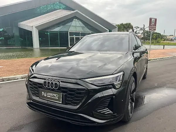Audi Q8 E-tron - Imagem 1