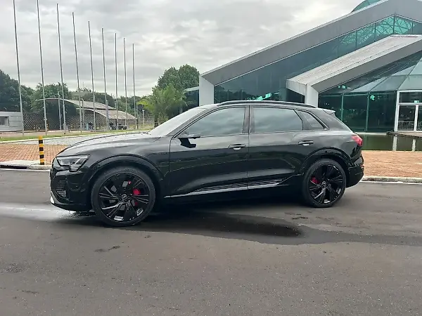Audi Q8 E-tron - Imagem 3