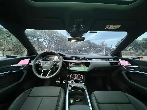 Audi Q8 E-tron - Imagem 8