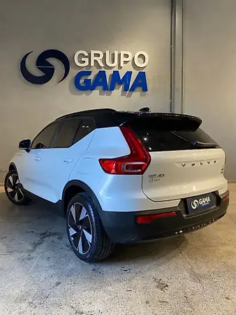 Volvo XC40 Recharge - Imagem 4