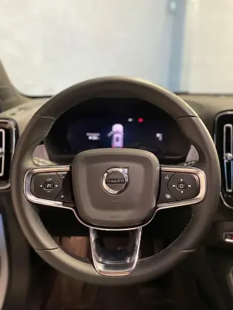 Volvo XC40 Recharge - Imagem 8