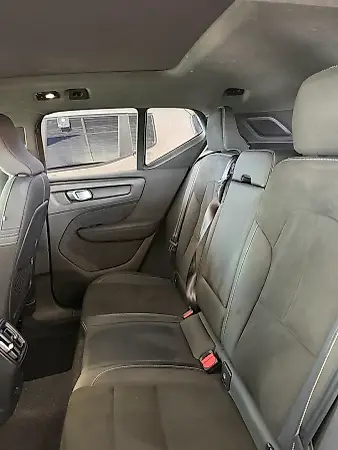Volvo XC40 Recharge - Imagem 6
