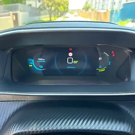 Peugeot E-2008 - Imagem 10