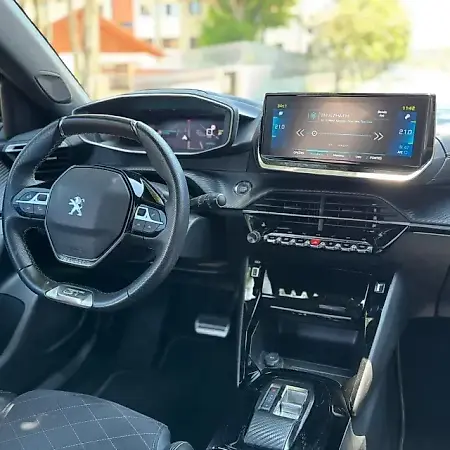 Peugeot E-2008 - Imagem 11