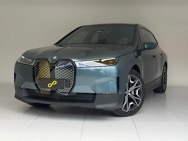 BMW Ix - Imagem 1