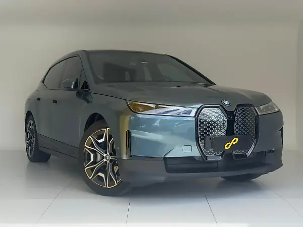 BMW Ix - Imagem 3