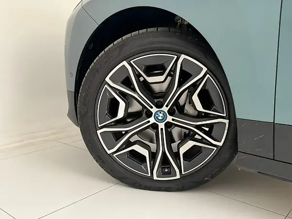 BMW Ix - Imagem 5