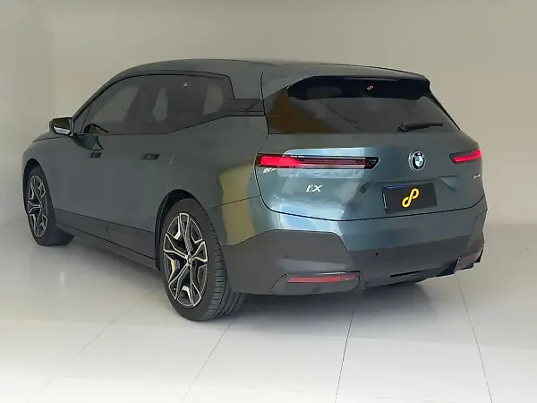 BMW Ix - Imagem 18