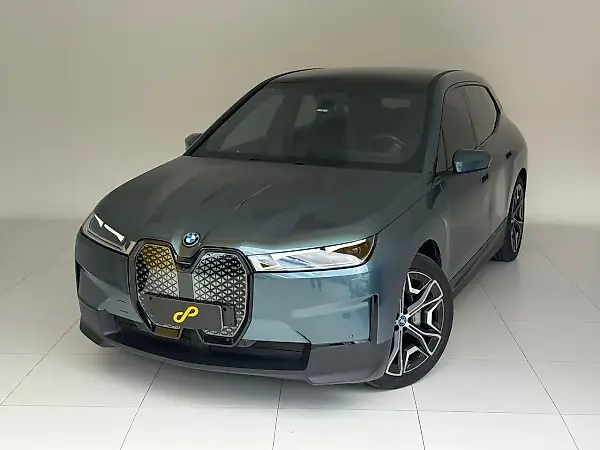 BMW Ix - Imagem 17