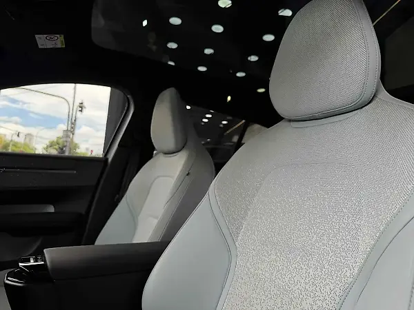 Volvo EX30 - Imagem 14