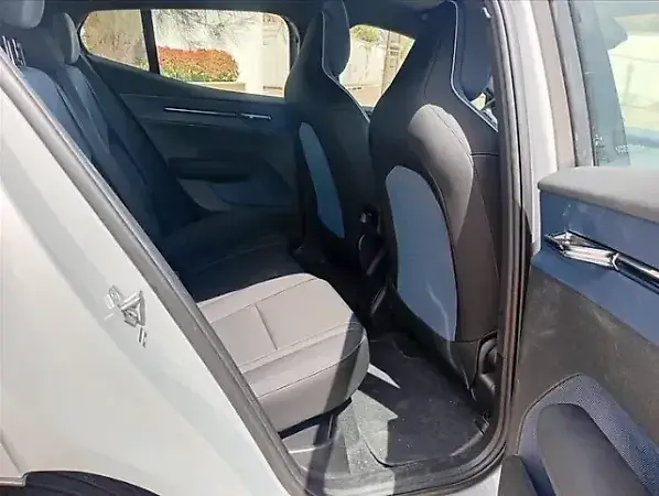 Volvo EX30 - Imagem 18
