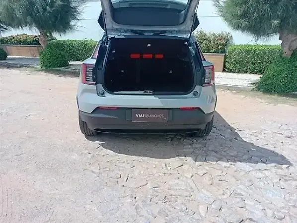 Volvo EX30 - Imagem 7
