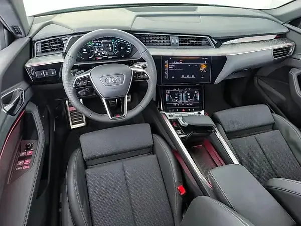 Audi Q8 E-tron - Imagem 13