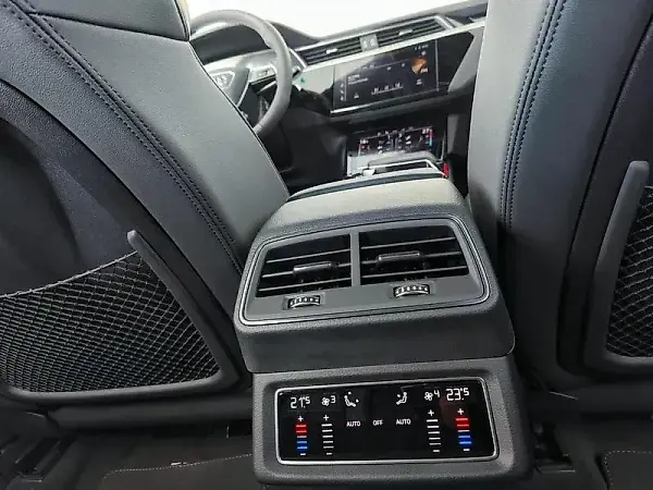 Audi Q8 E-tron - Imagem 14