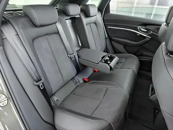 Audi Q8 E-tron - Imagem 17