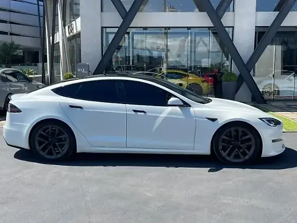 Tesla Model S - Imagem 5