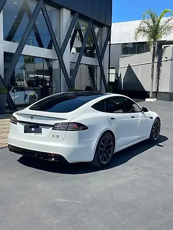 Tesla Model S - Imagem 4