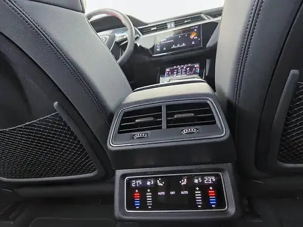 Audi Q8 E-tron - Imagem 15