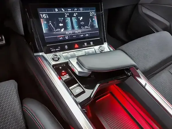 Audi Q8 E-tron - Imagem 13
