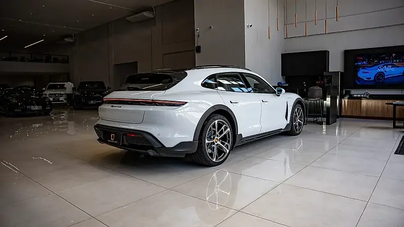Porsche Taycan - Imagem 6