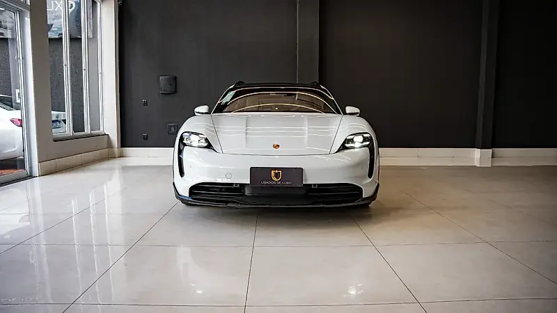 Porsche Taycan - Imagem 2