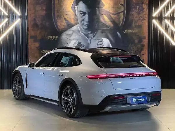 Porsche Taycan - Imagem 5