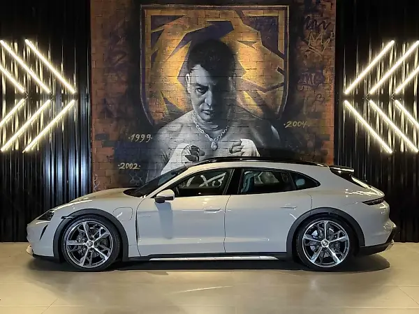 Porsche Taycan - Imagem 8