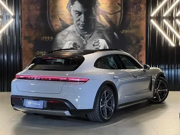 Porsche Taycan - Imagem 7