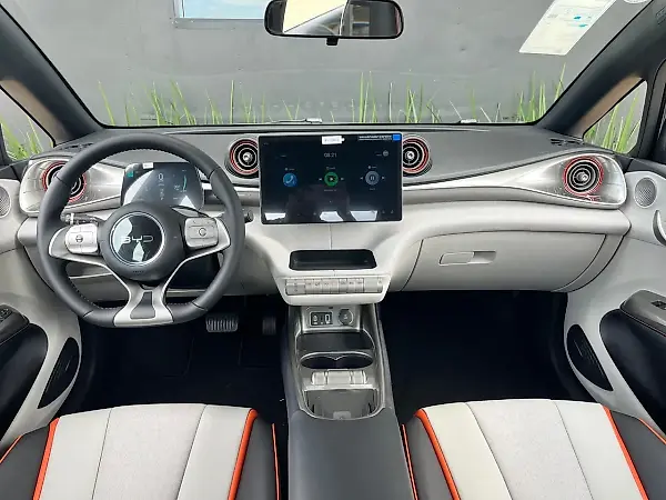 BYD Dolphin - Imagem 8
