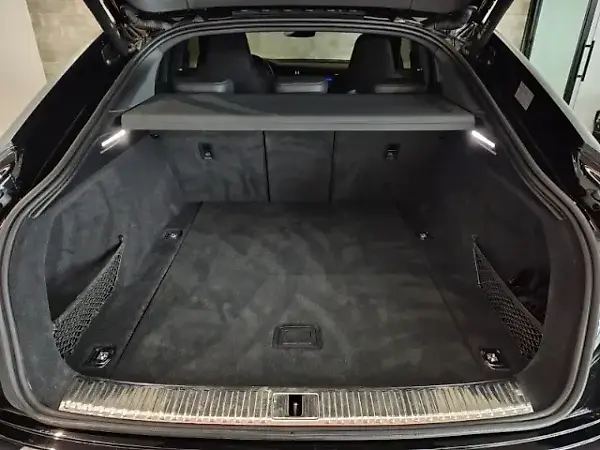 Audi E-tron S Sportback - Imagem 8