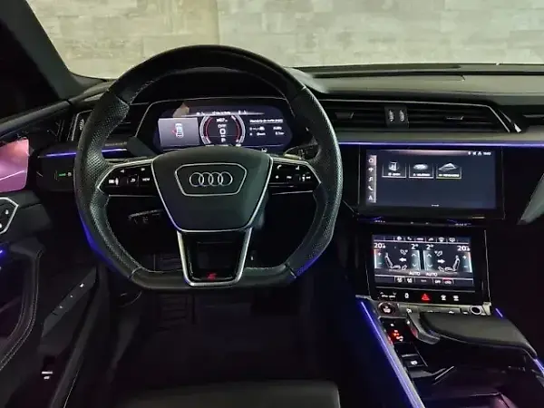 Audi E-tron S Sportback - Imagem 9