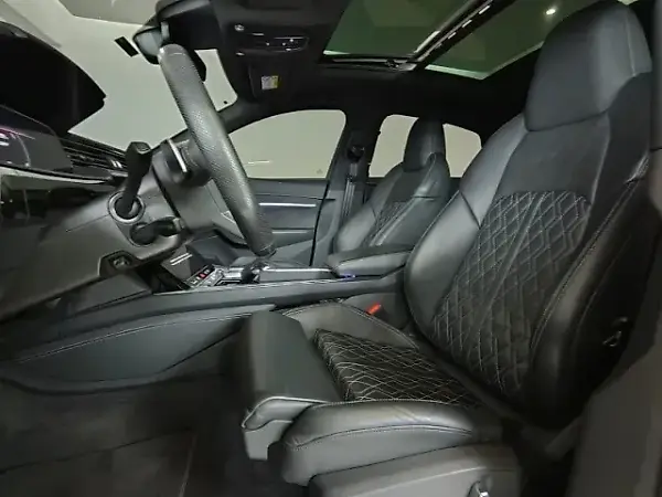 Audi E-tron S Sportback - Imagem 13