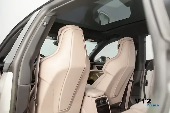 Porsche Taycan - Imagem 9