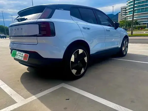 Volvo EX30 - Imagem 18
