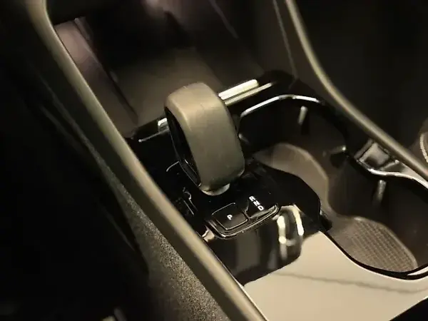 Volvo XC40 Recharge - Imagem 10