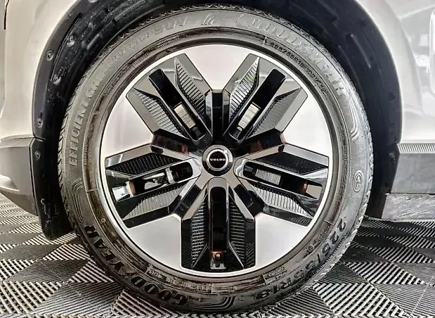 Volvo EX30 - Imagem 5